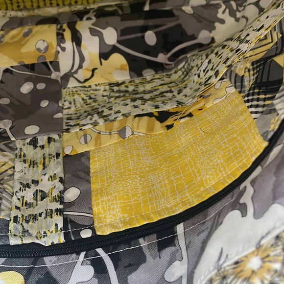 Quilted book bag - Picture 4 of 5